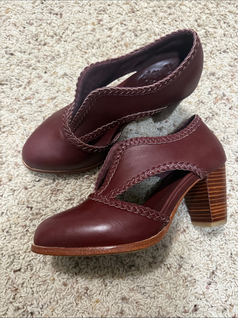 Women's spirit walker leather heel booties in Burgundy